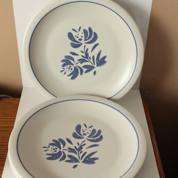 Pfaltzgraff Yorktowne Lot of 3 Dinner Plate - Picture 1 of 3